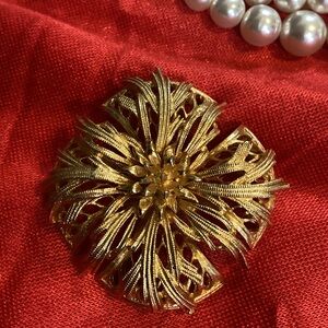 Vintage Lisner Gold Maltese Cross Brooch